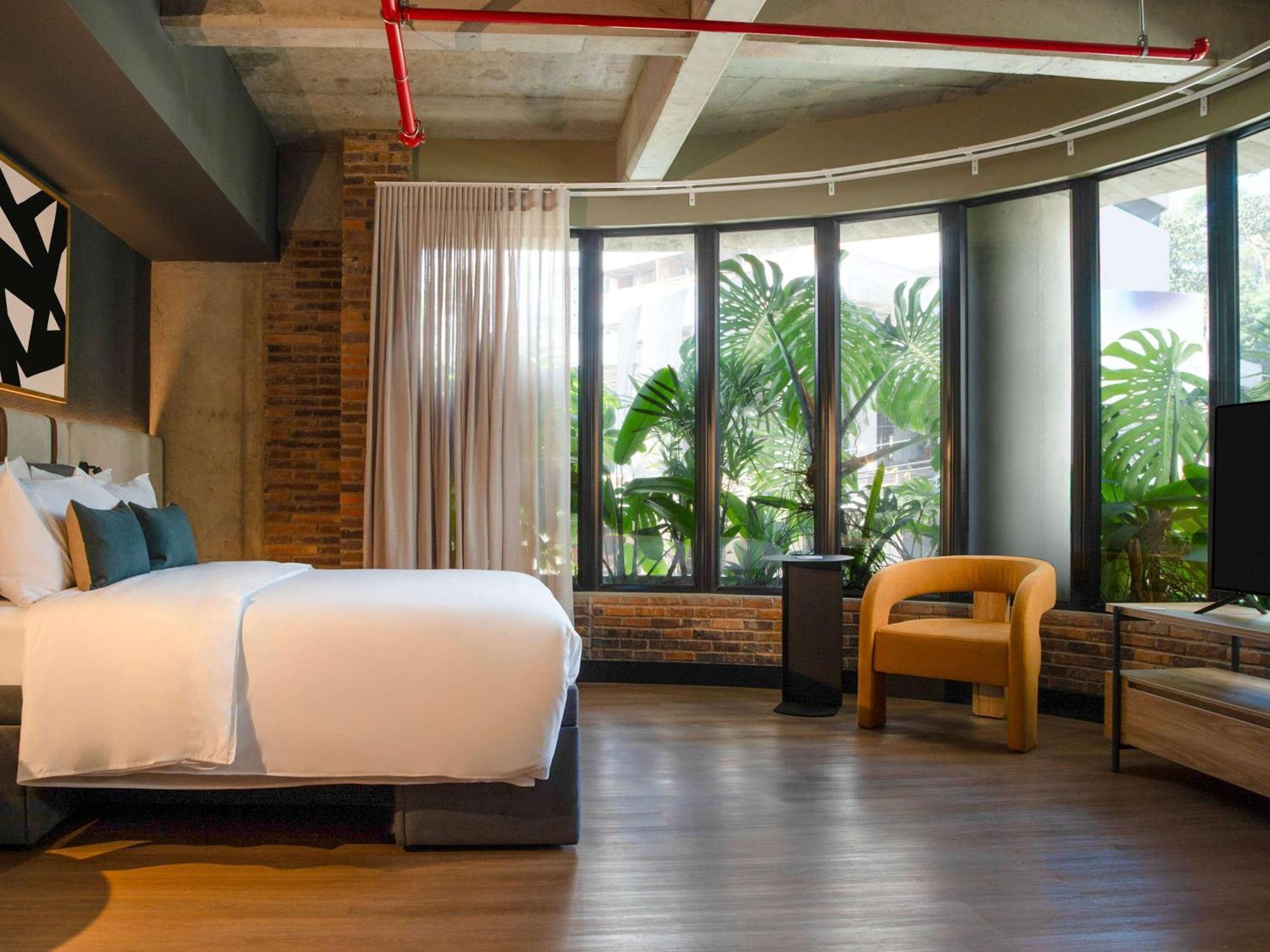 Hotel Tribe